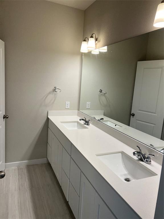 1328 Creekbank Drive Property Photo 14