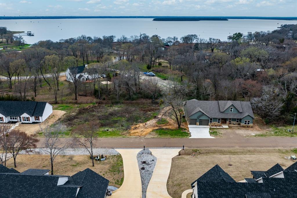 202 Splitrail Drive Property Photo 2