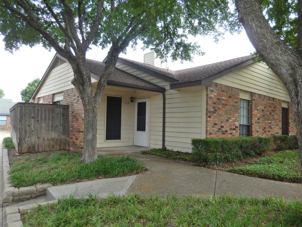 2111 E Belt Line Road Property Photo