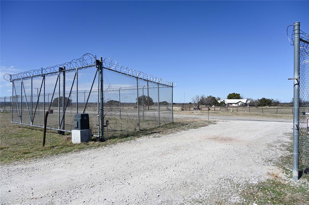 751 Fm 2408 Property Photo 13