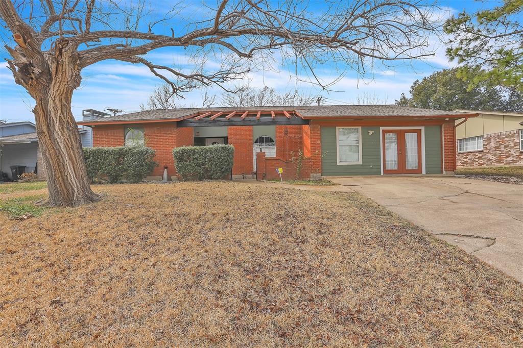 111 Skylark Street Property Photo