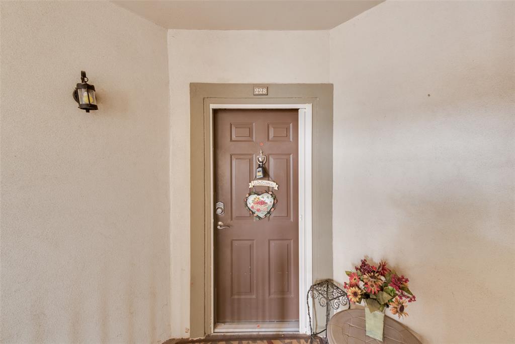 500 Waters Edge Drive Property Photo