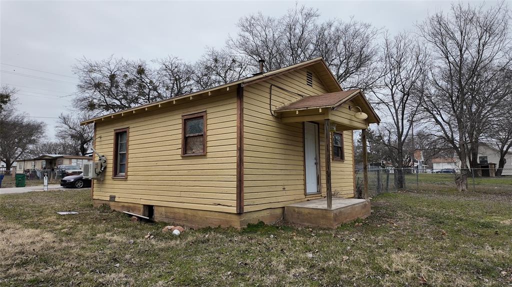 105 N Mccracken Street Property Photo