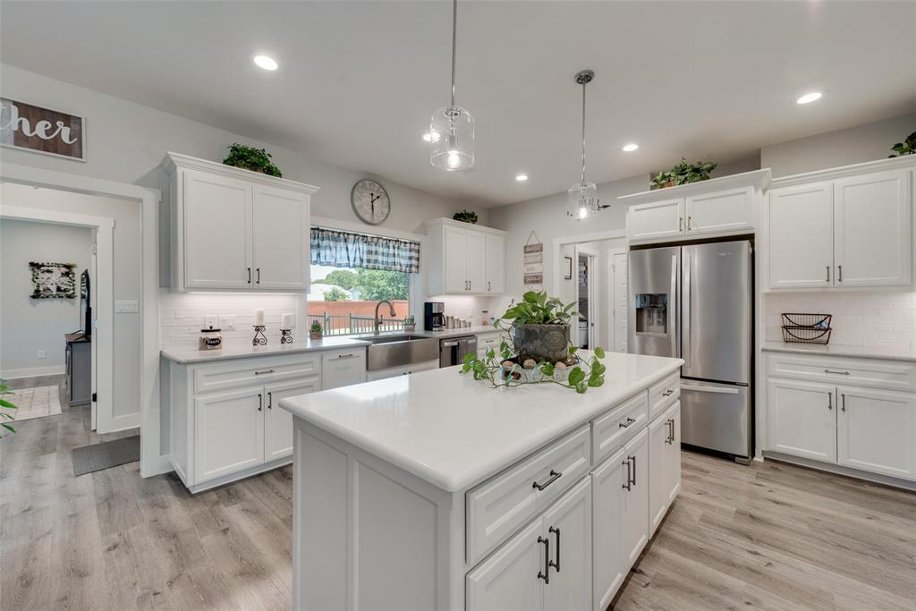 400 Sonoma Court Property Photo 1