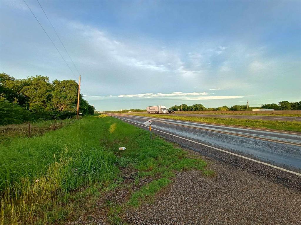 5330 I-30 Property Photo 4