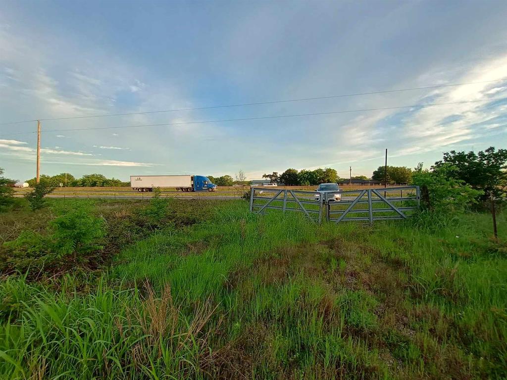 5330 I-30 Property Photo 30