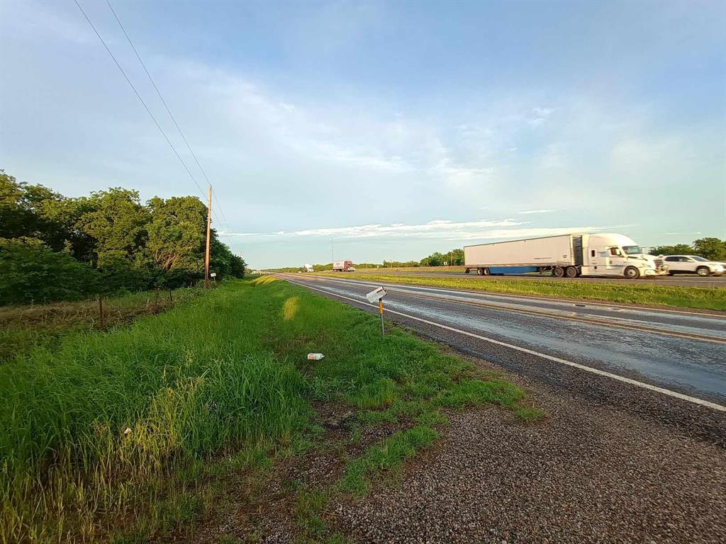 5330 I-30 Property Photo 32