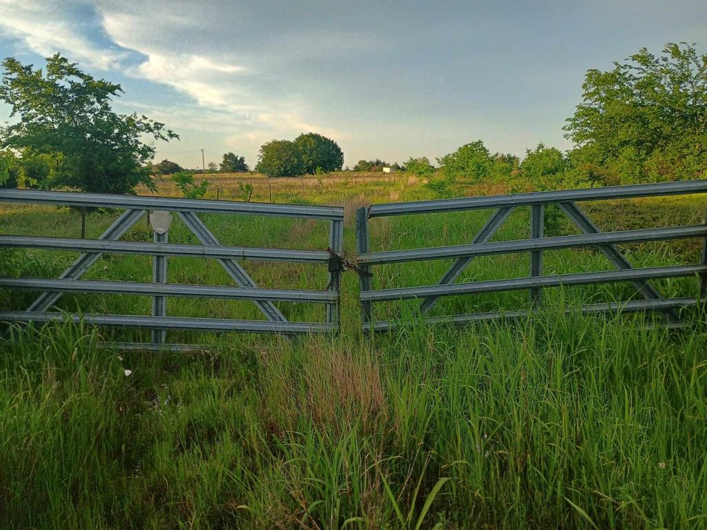 5330 I-30 Property Photo 15