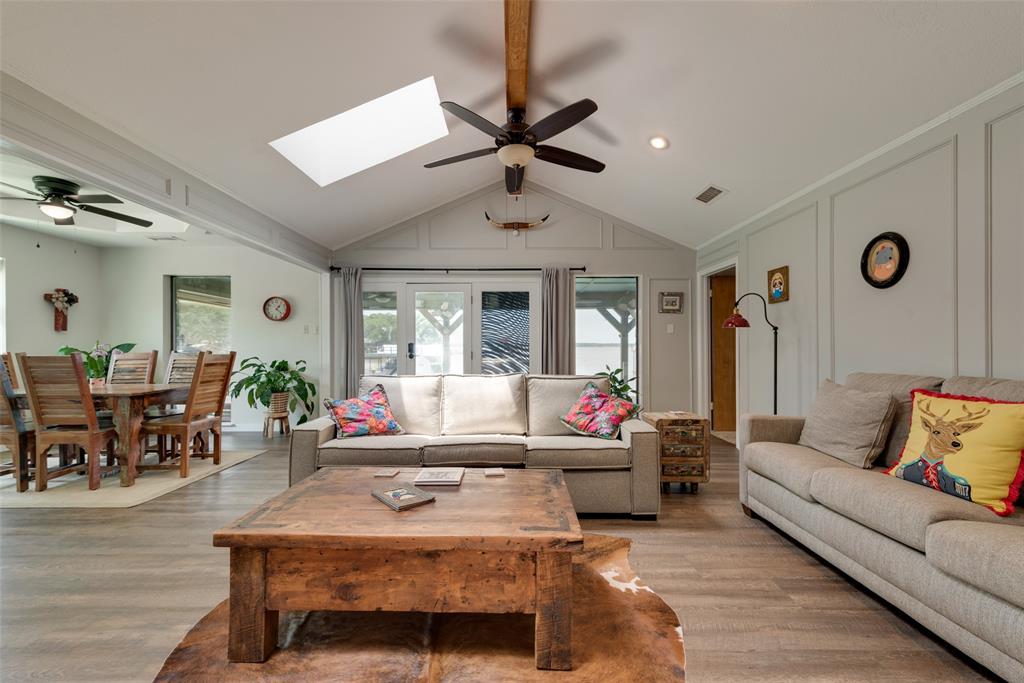 125 Island Park Drive Property Photo 1