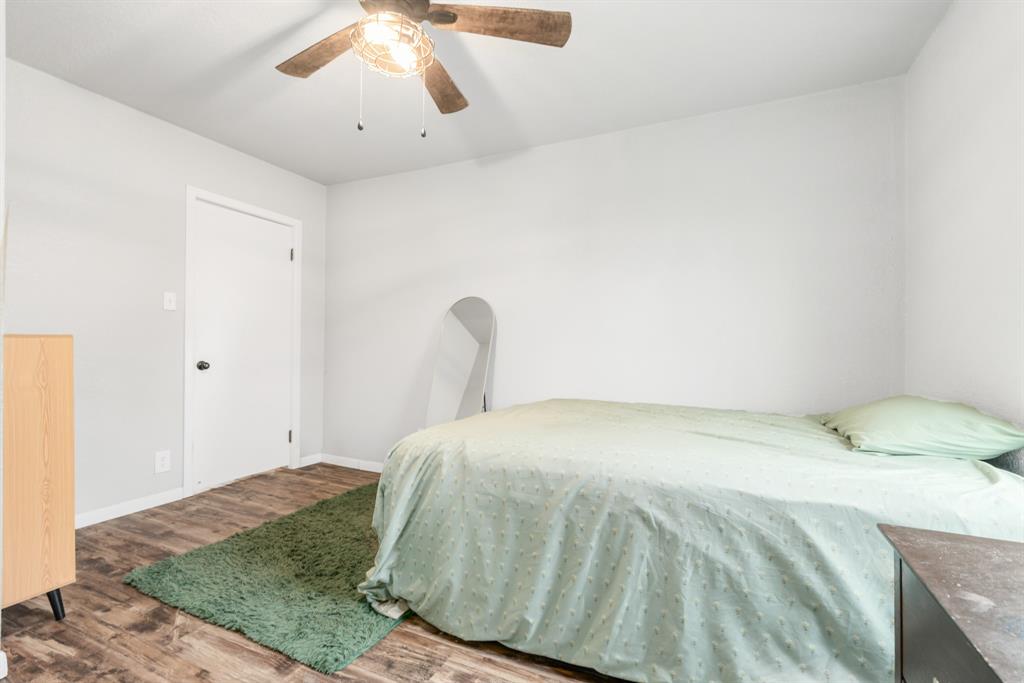 806 Bowie Property Photo 13