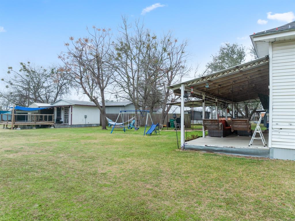 806 Bowie Property Photo 21