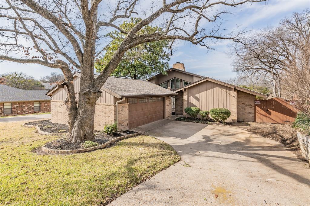 2102 Stonehill Court Property Photo