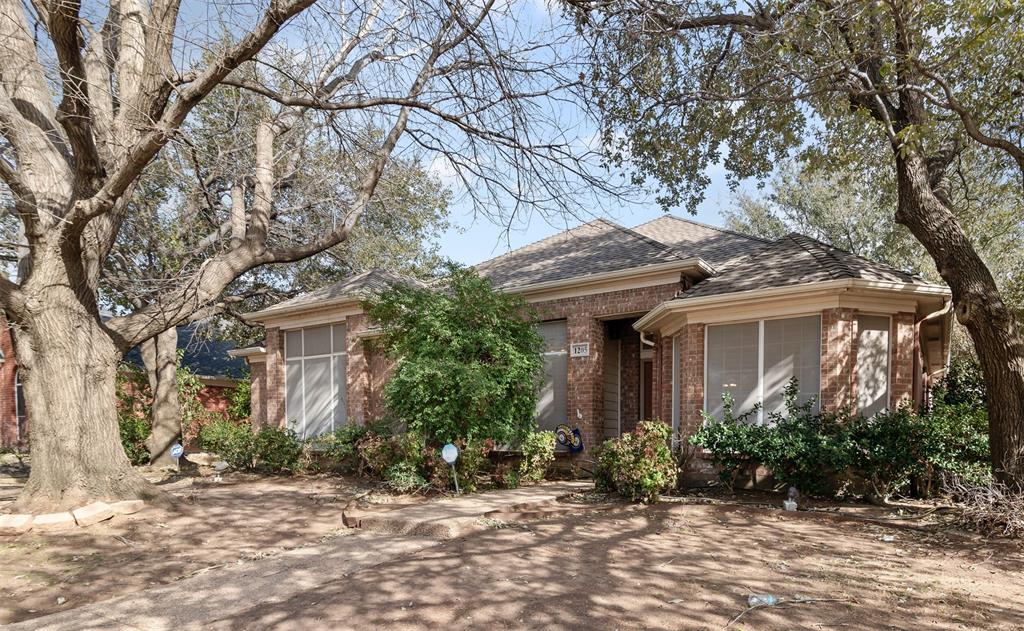 1205 Bedford Lane Property Photo