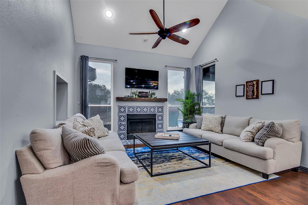 5989 Sandhill Circle Property Photo 3