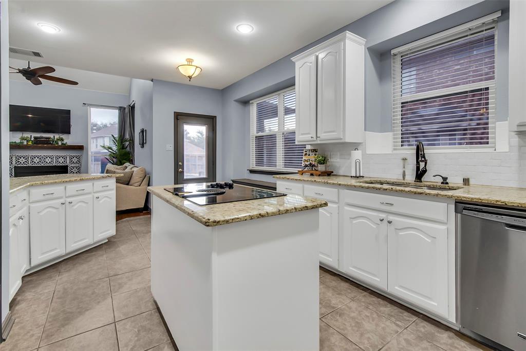 5989 Sandhill Circle Property Photo 6