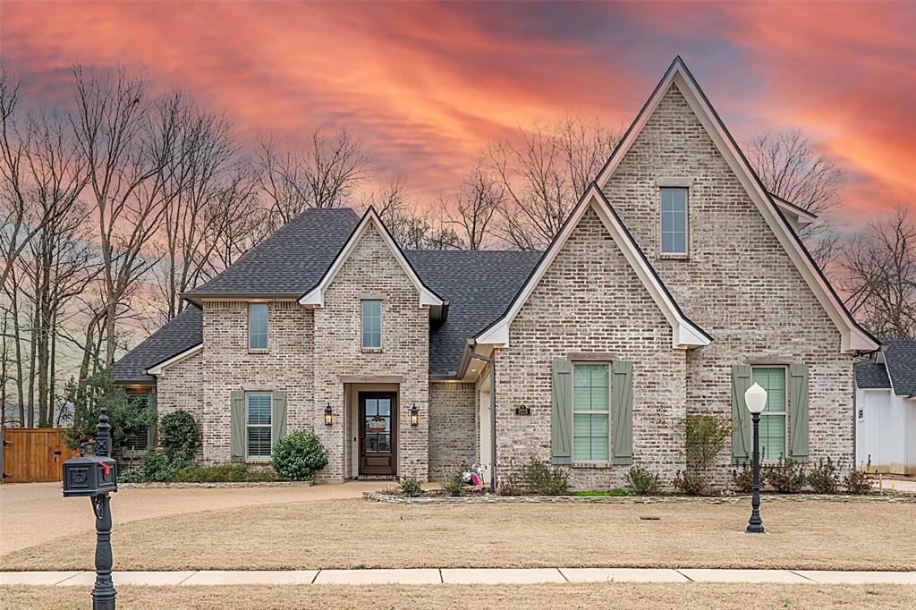 223 Conti Way Property Photo