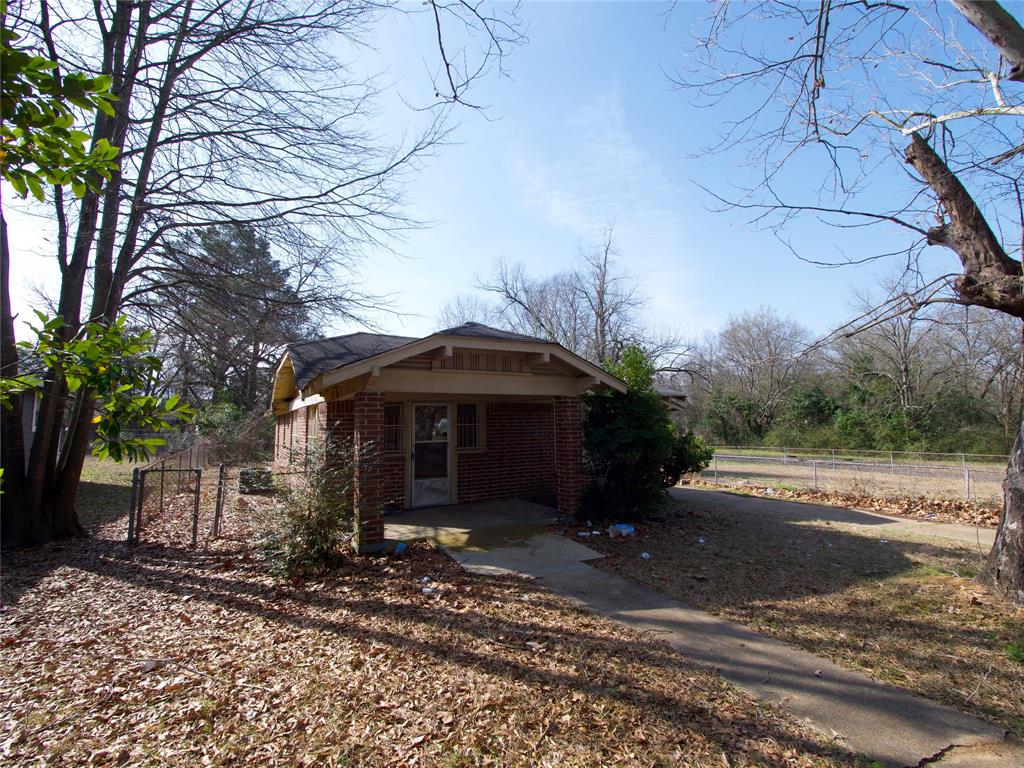 2215 W 18th Street Property Photo