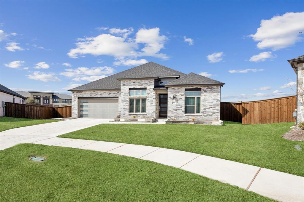 1044 Boardwalk Road Property Photo