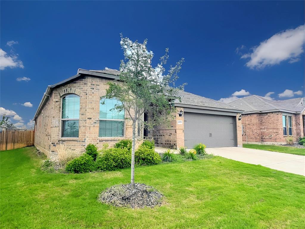 207 Lake Ridge Property Photo 2