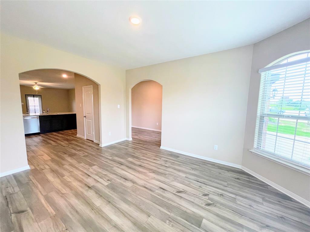 207 Lake Ridge Property Photo 5