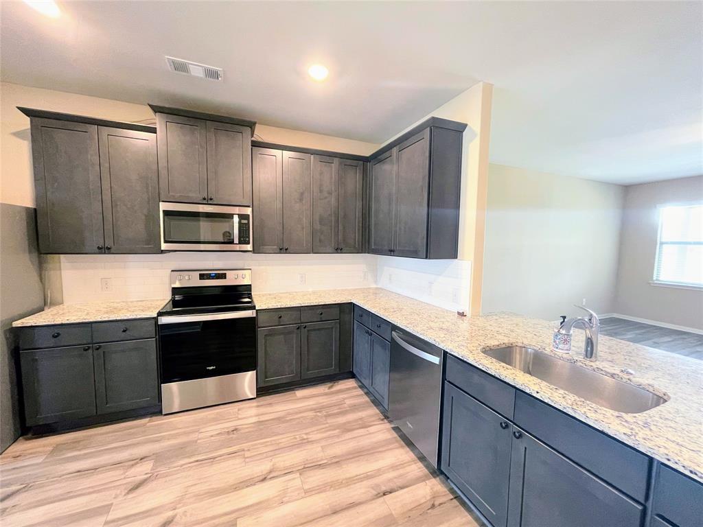 207 Lake Ridge Property Photo 8