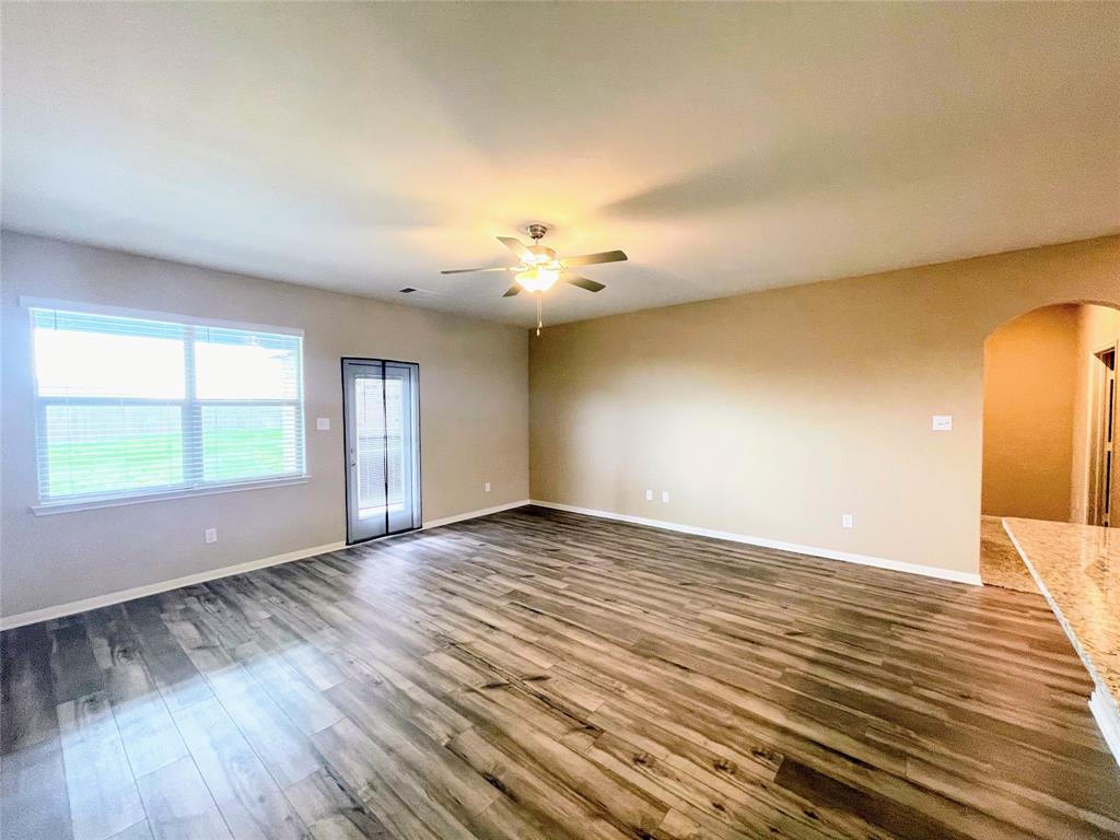 207 Lake Ridge Property Photo 11