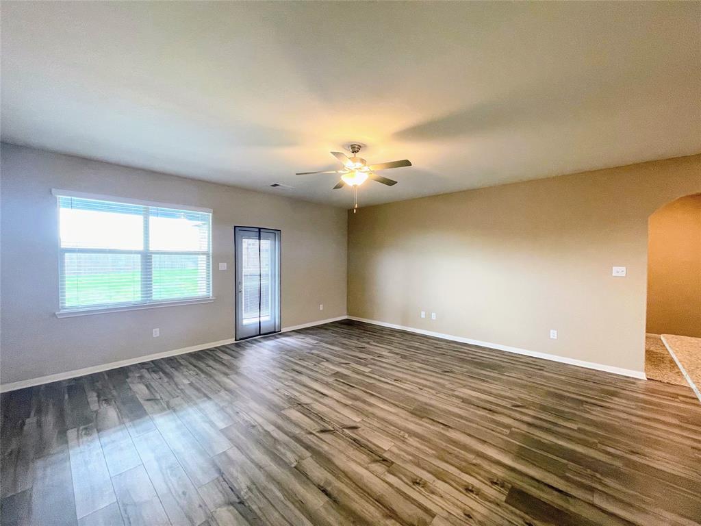 207 Lake Ridge Property Photo 12