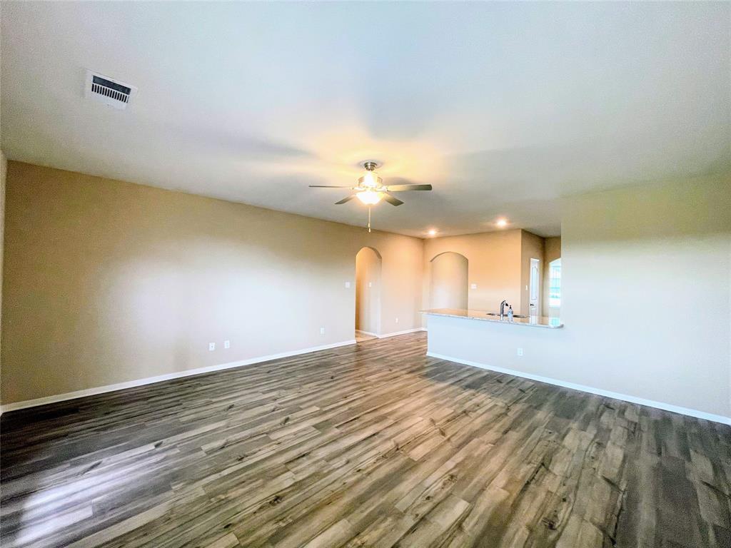 207 Lake Ridge Property Photo 13