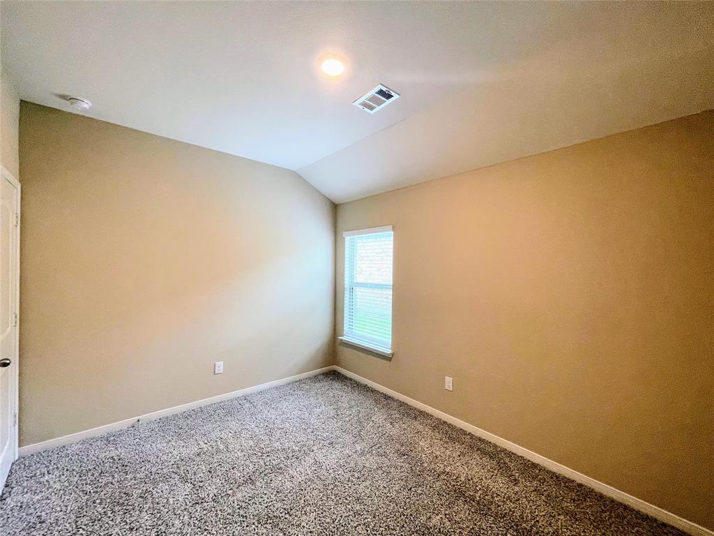 207 Lake Ridge Property Photo 18
