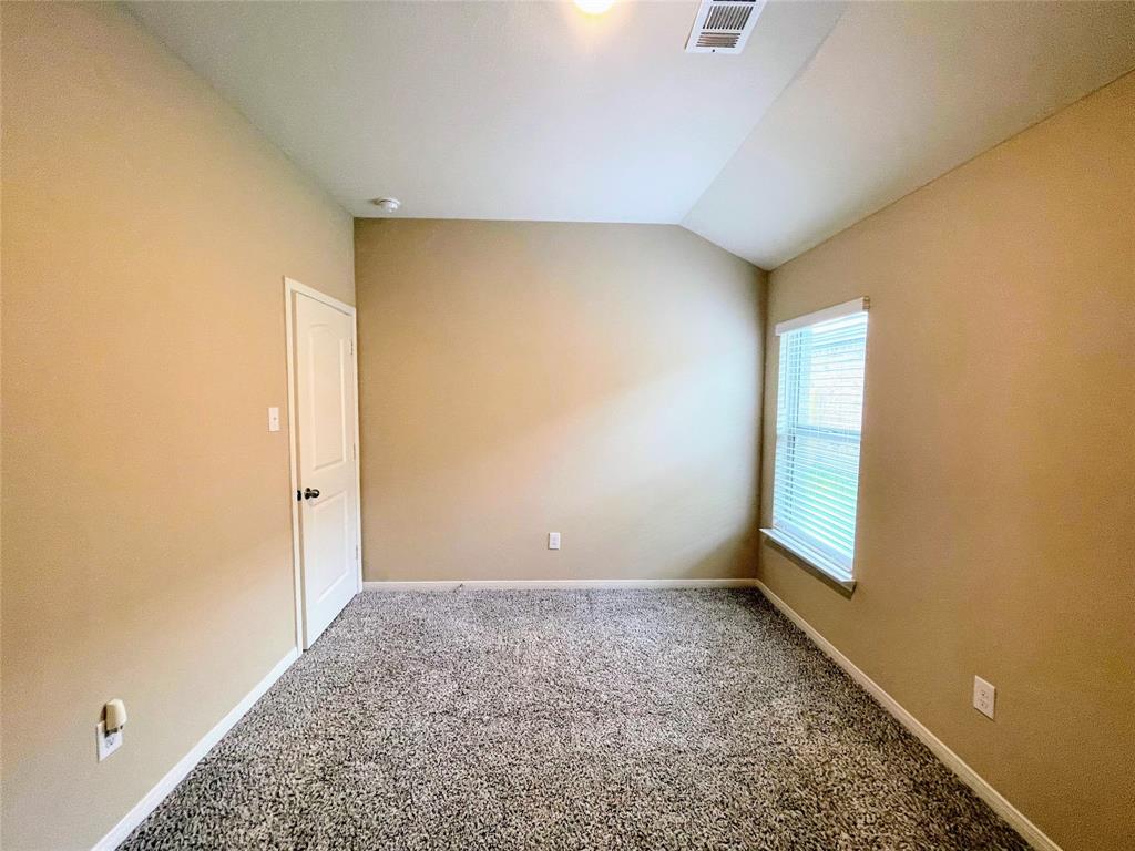 207 Lake Ridge Property Photo 20