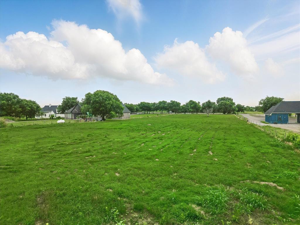000 Fm 2450 Property Photo 8