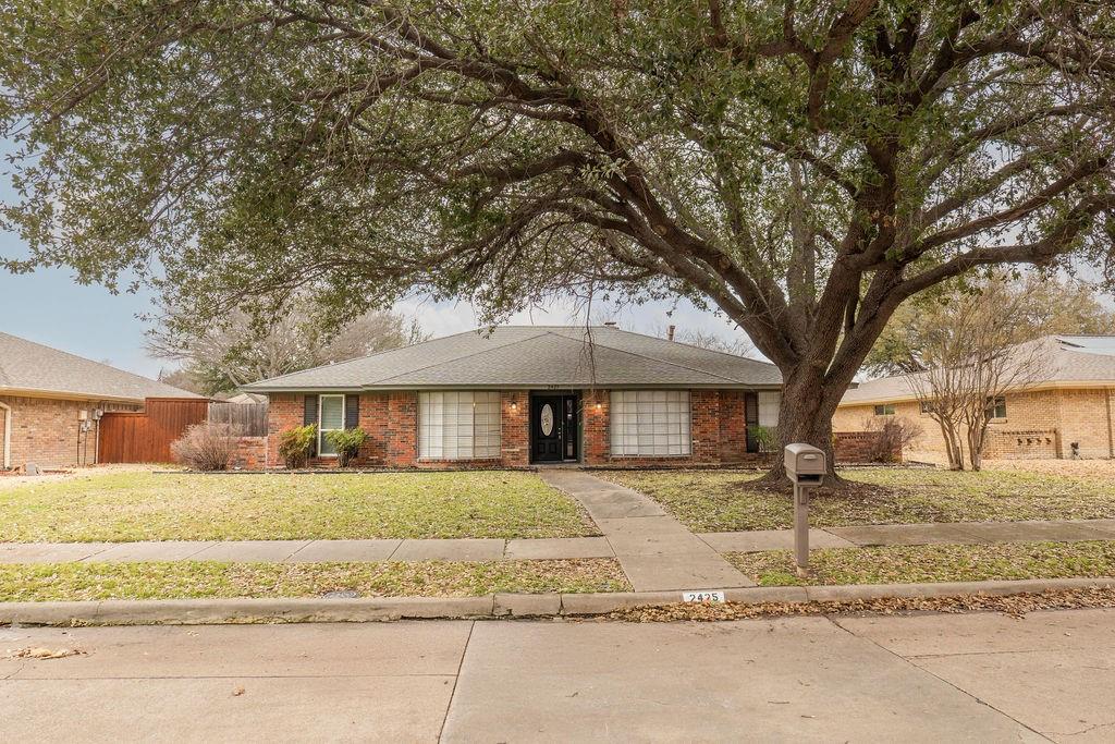 2425 Coleshire Drive Property Photo