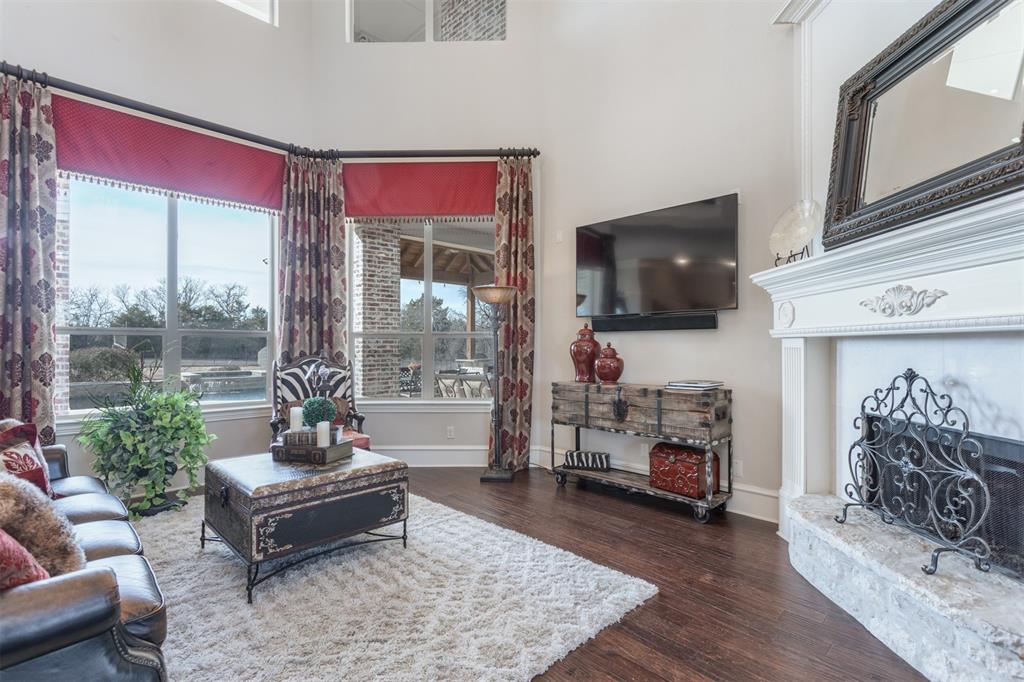 4694 Lake Breeze Drive Property Photo 6