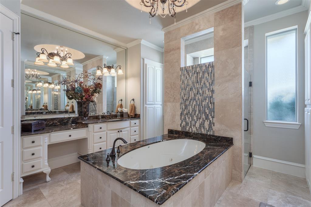 4694 Lake Breeze Drive Property Photo 12