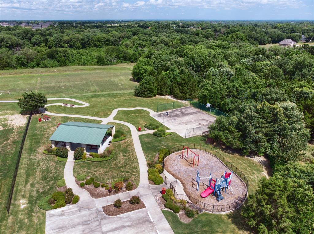 4694 Lake Breeze Drive Property Photo 37