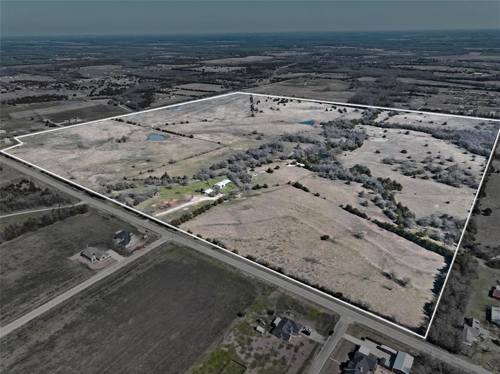 A0665 Real Estate Listings Main Image