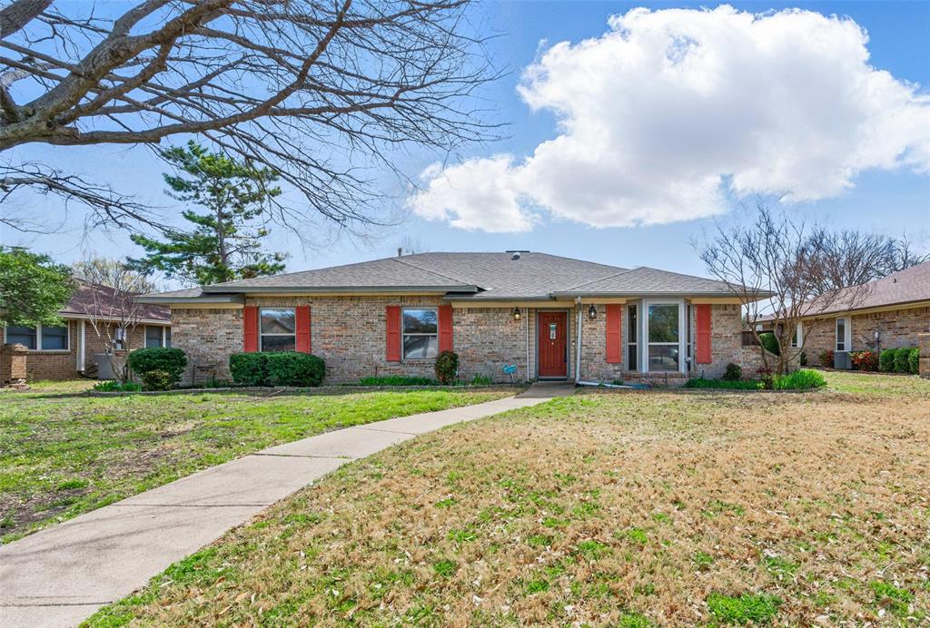 208 Gold Finch Drive Property Photo