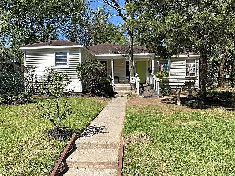 1215 Saint Charles Street Property Photo