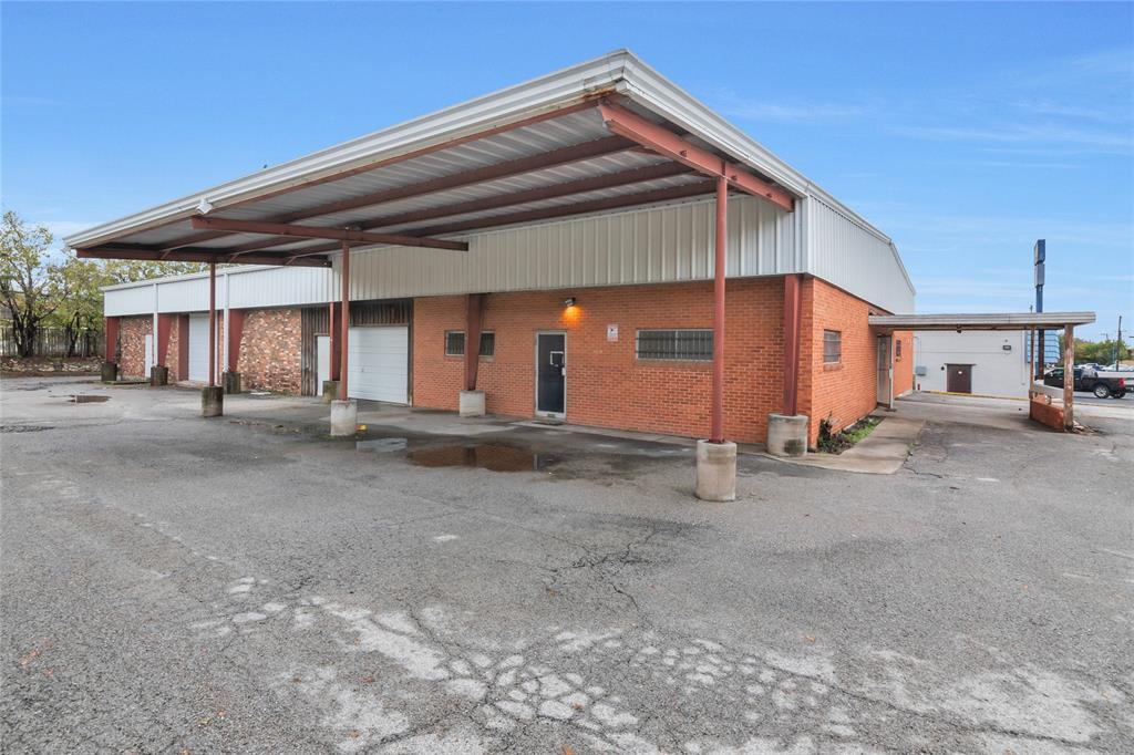 3325 Phoenix Drive Property Photo 1