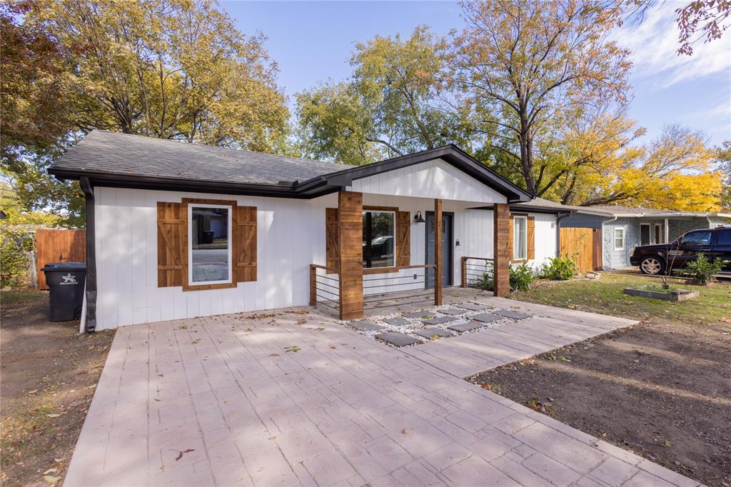 1007 Moore Terrace Property Photo