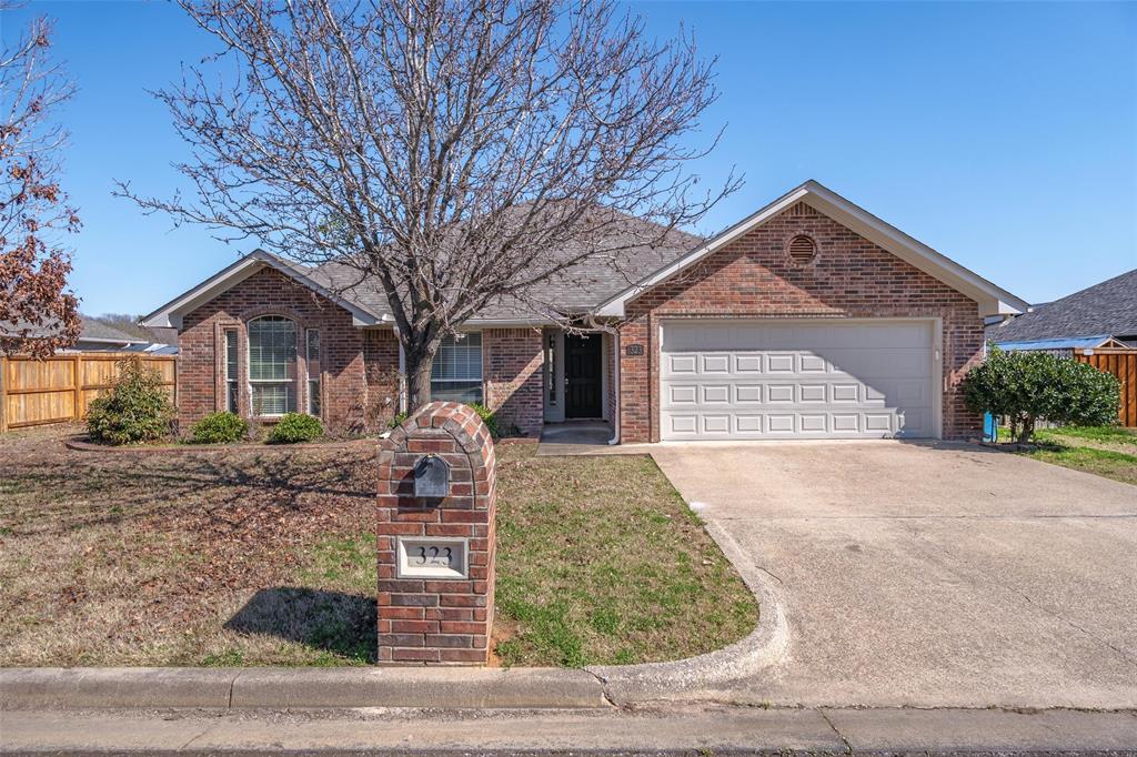 323 Amanda Court Property Photo