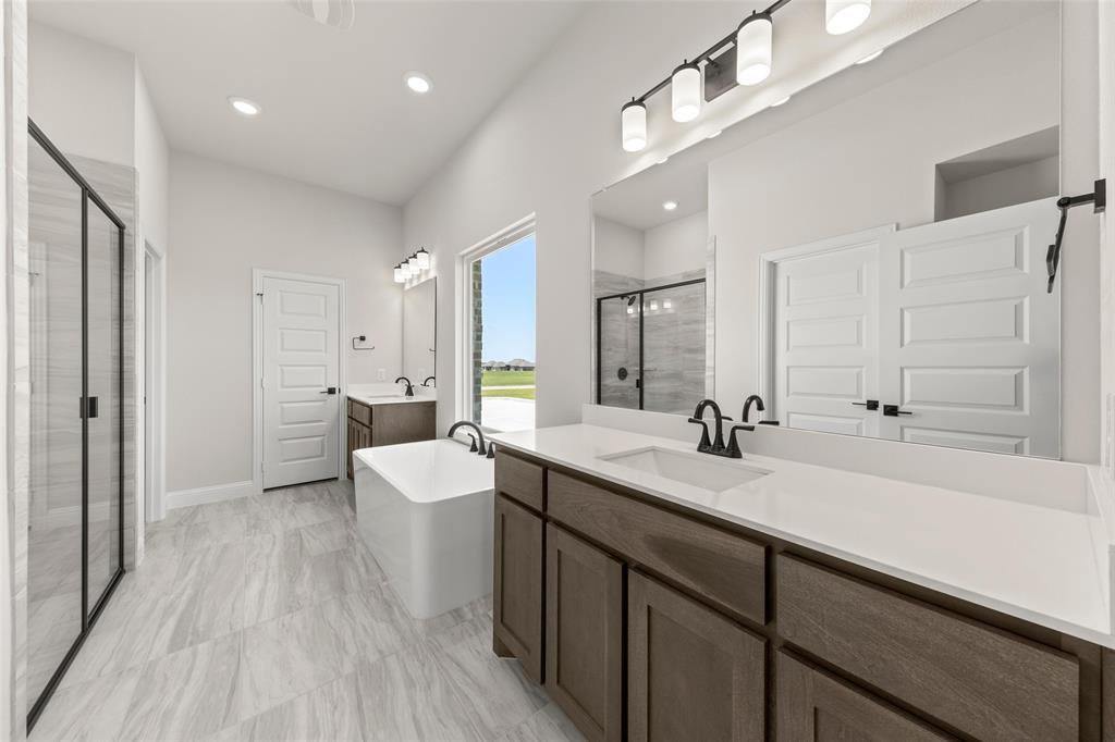 6725 Emerson Drive Property Photo 12