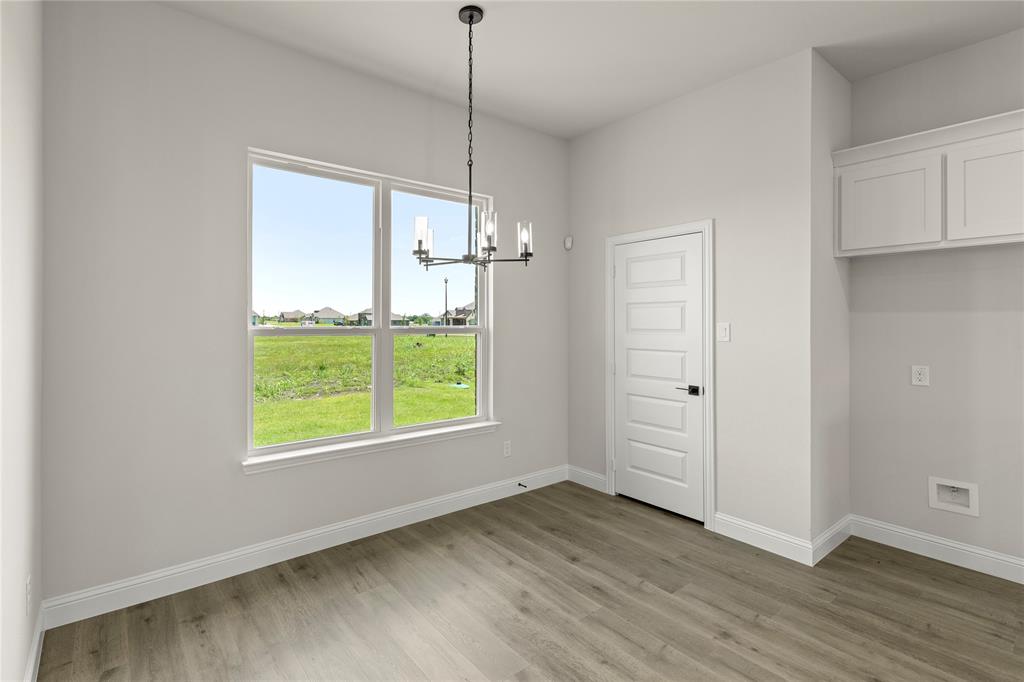 6725 Emerson Drive Property Photo 22