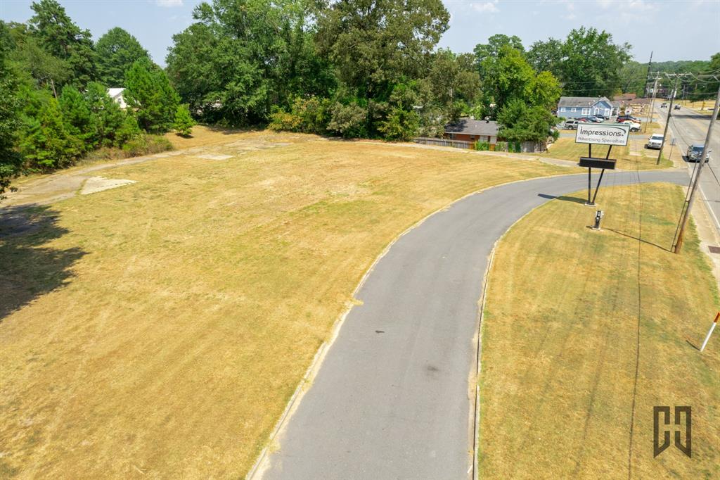 903 Shreveport Road Property Photo