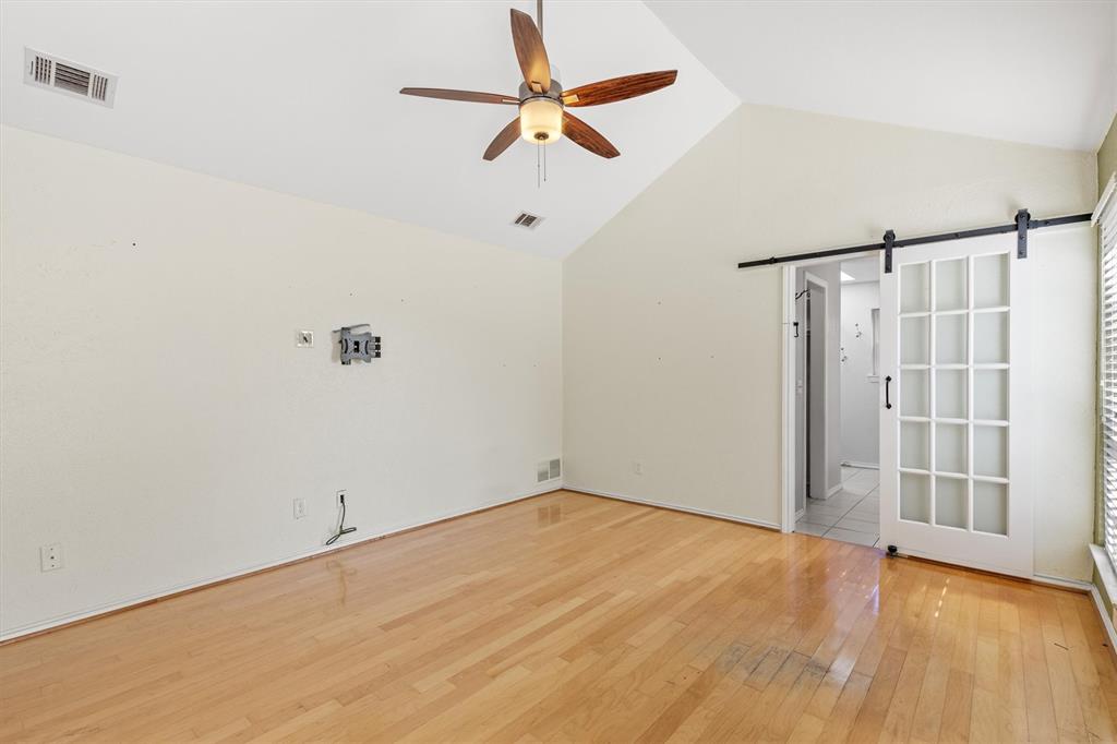 3233 Hidden Cove Drive Property Photo 25