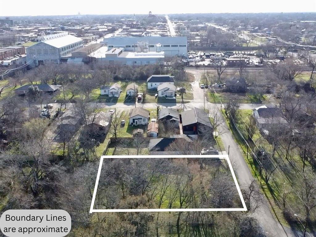 713 E 2nd Avenue Property Photo