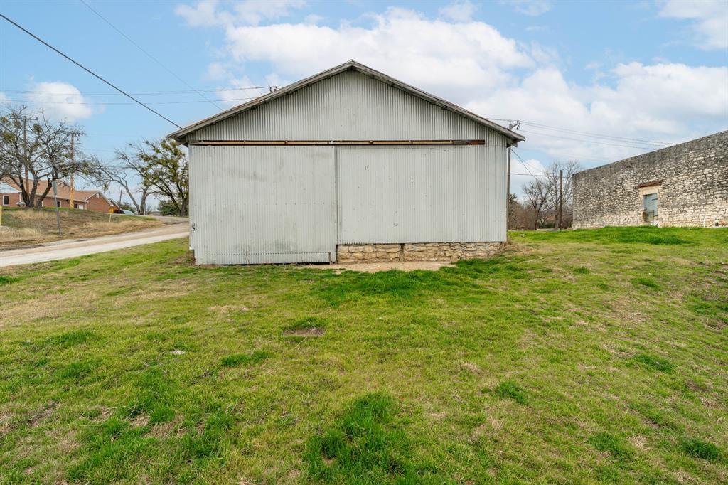 108 N Hill Property Photo 5