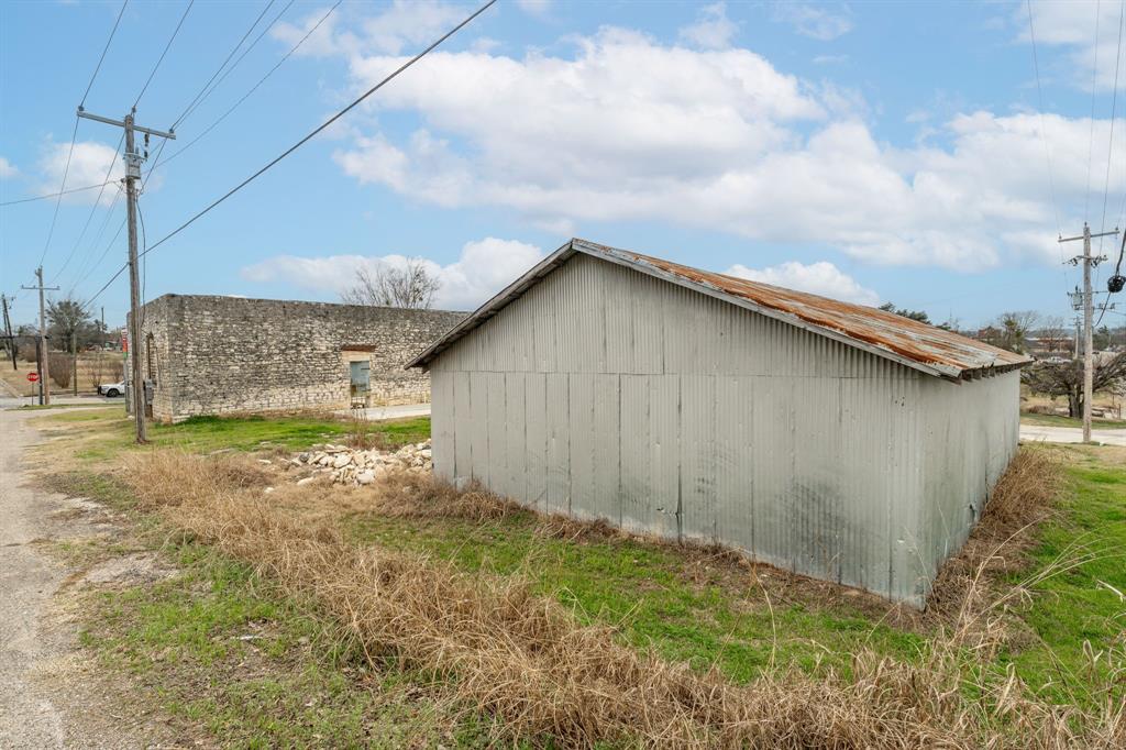 108 N Hill Property Photo 13