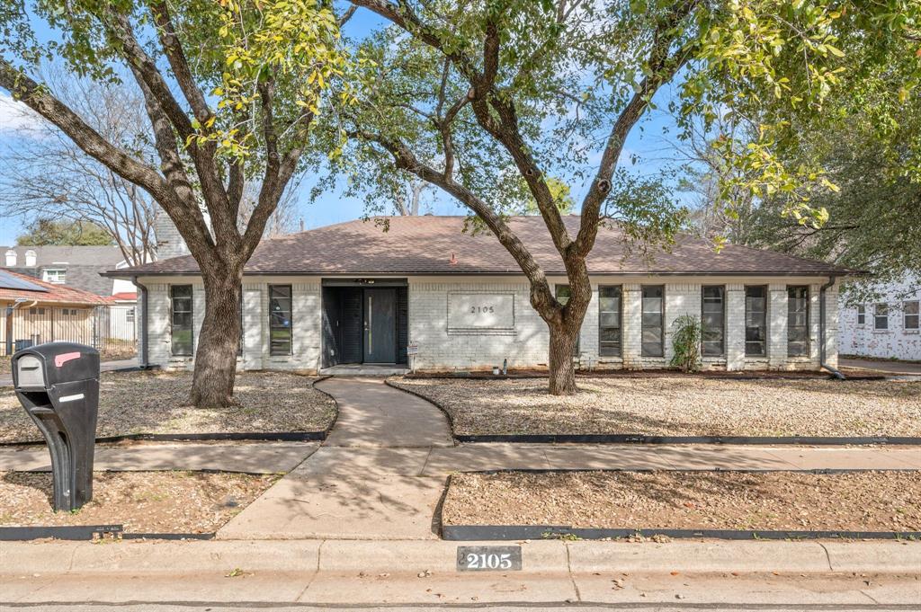 2105 Inverness Drive Property Photo