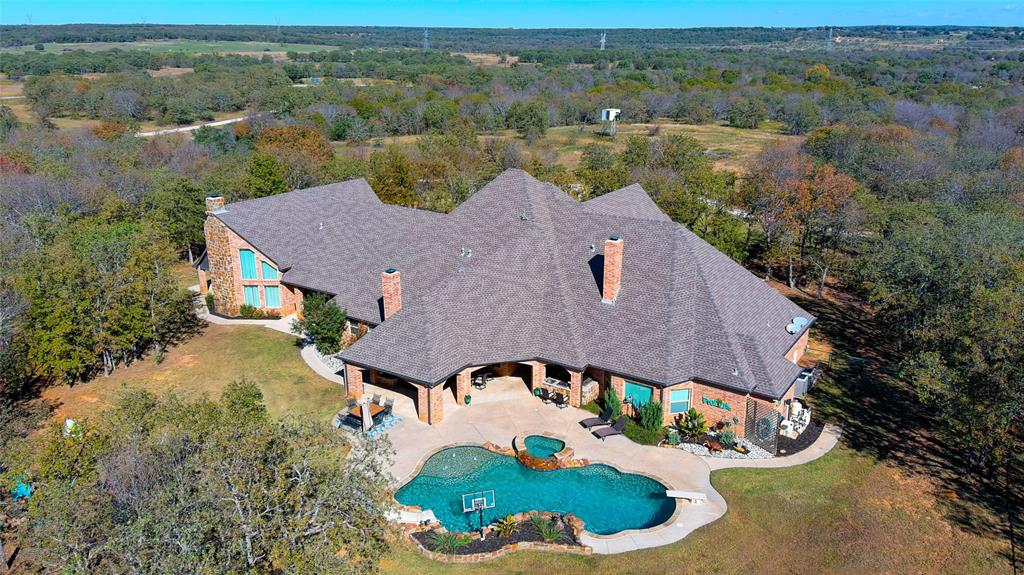 9199 Fm 1810 Property Photo